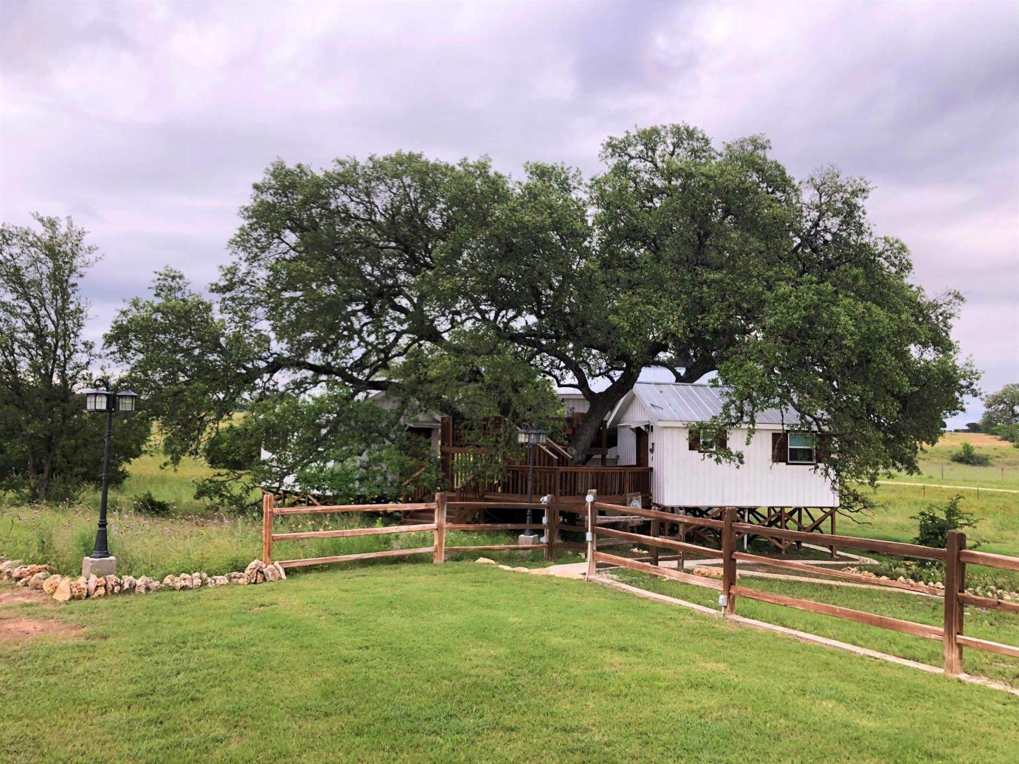The Alexander At Creek Road Hotell Dripping Springs Exteriör bild