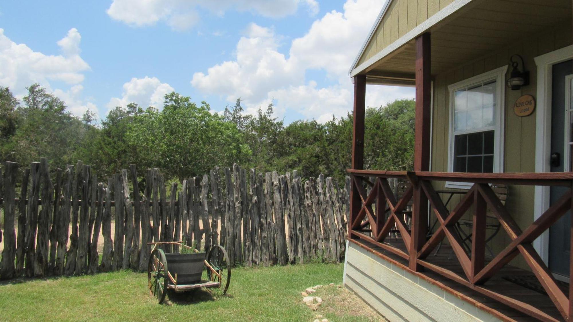 The Alexander At Creek Road Hotell Dripping Springs Exteriör bild