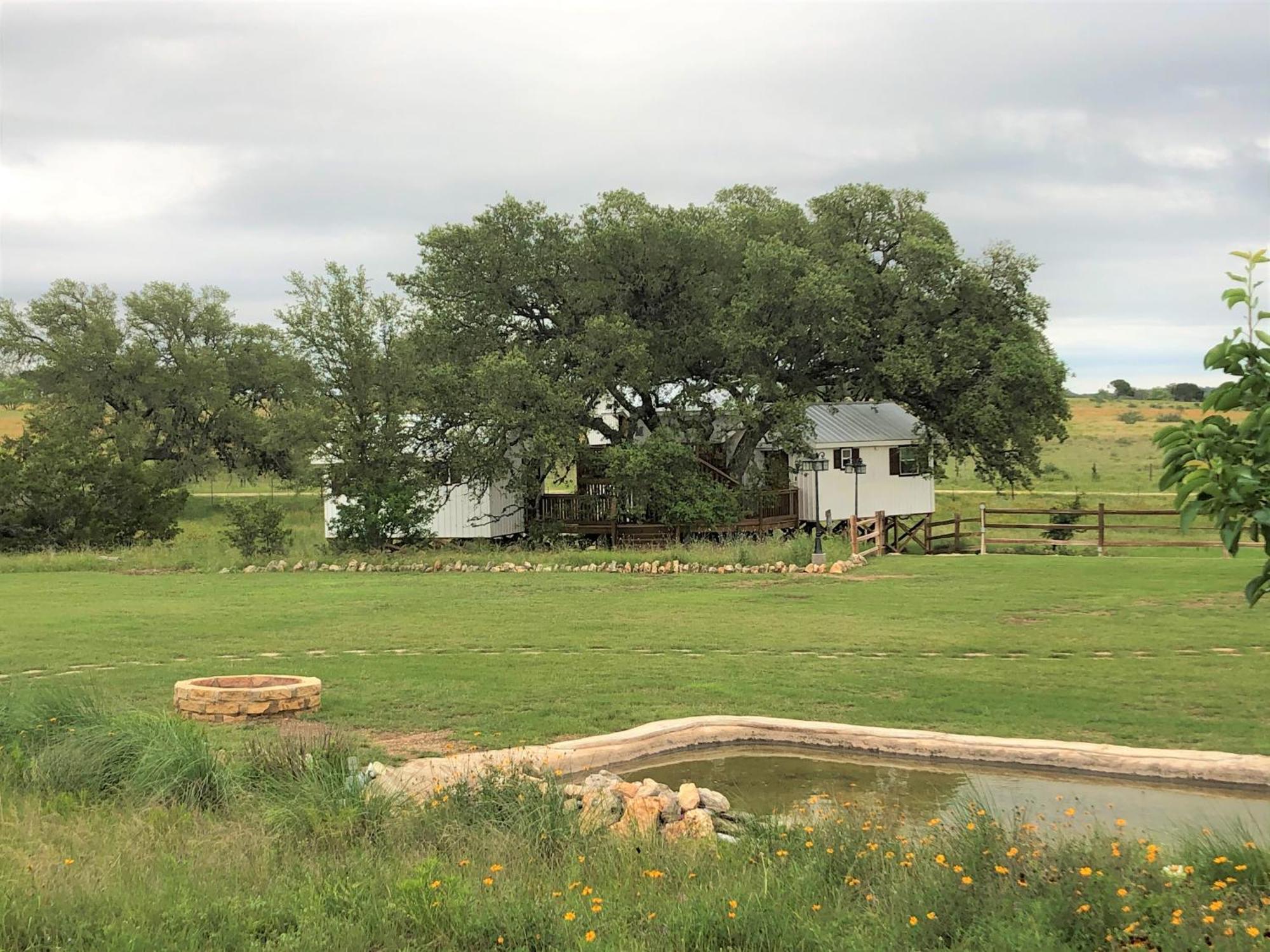 The Alexander At Creek Road Hotell Dripping Springs Exteriör bild