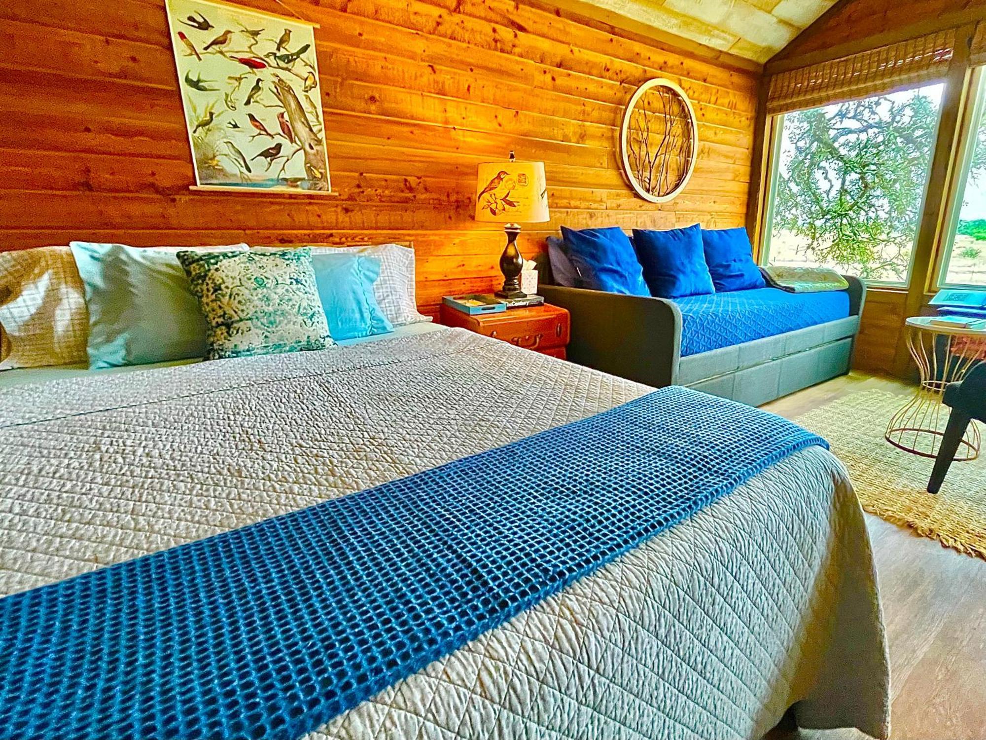 The Alexander At Creek Road Hotell Dripping Springs Exteriör bild
