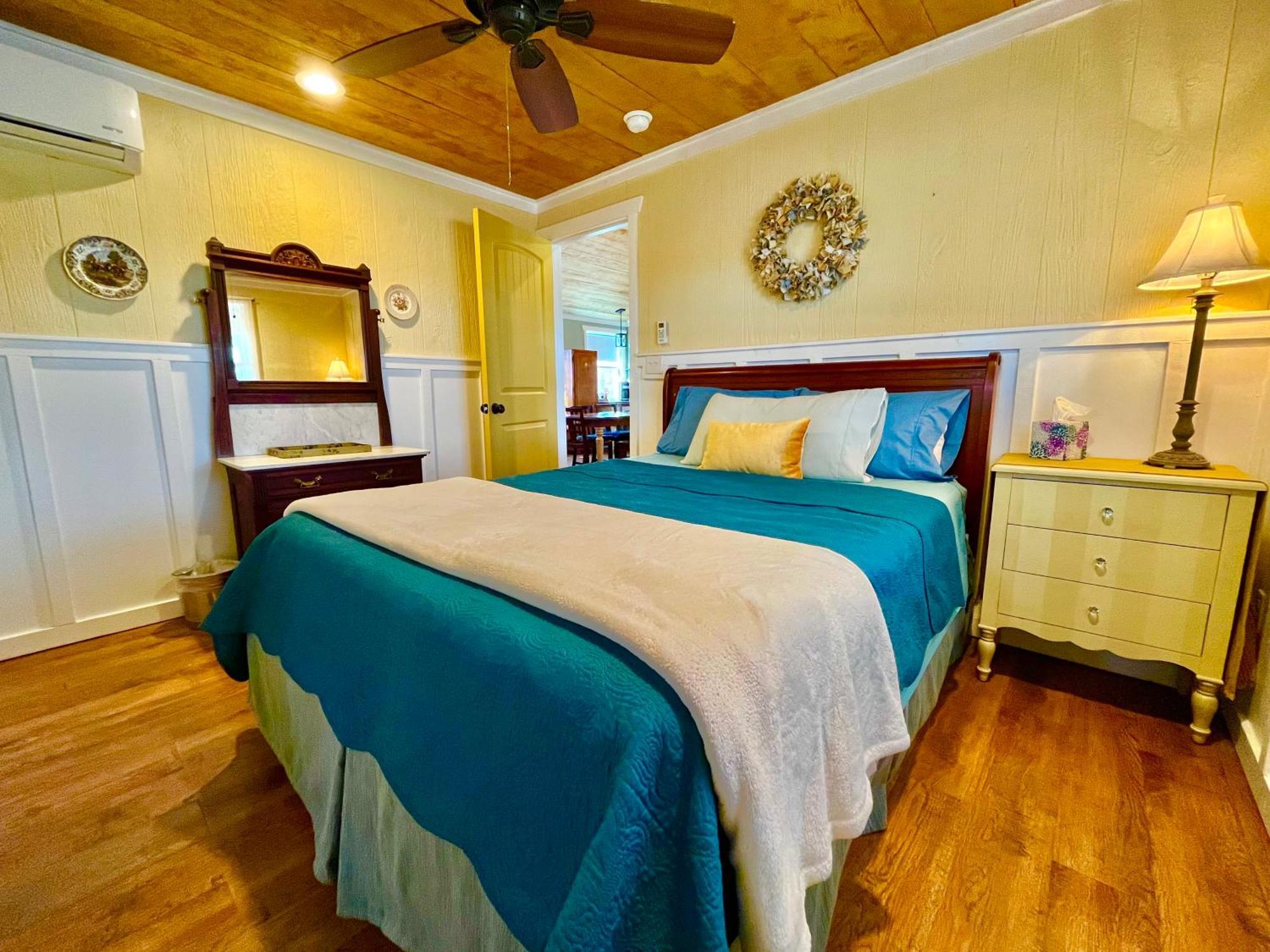 The Alexander At Creek Road Hotell Dripping Springs Exteriör bild