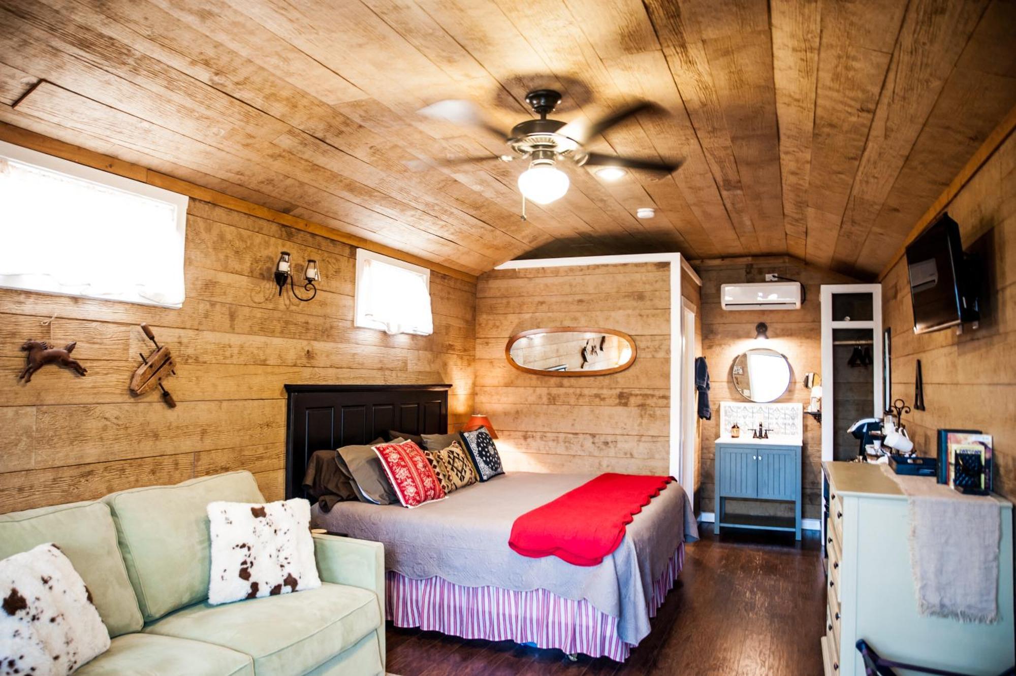 The Alexander At Creek Road Hotell Dripping Springs Exteriör bild